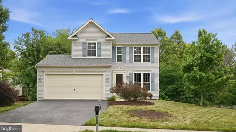 16 Emerald Dr, Fredericksburg, VA 22406