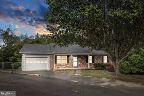 7 Payton Ct, Fredericksburg, VA 22405