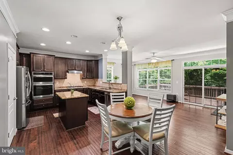 60 Crowncrest Rd, Fredericksburg, VA 22406