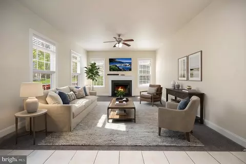 Living - 64 Macgregor Ridge Rd, Stafford, VA 22554 photo 4 of 10