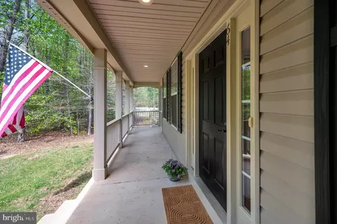 Exterior - 64 Macgregor Ridge Rd, Stafford, VA 22554 photo 6 of 15