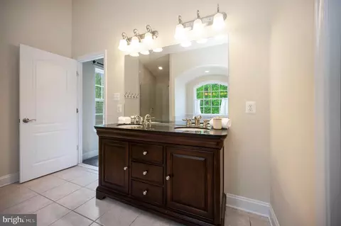 Bath - 64 Macgregor Ridge Rd, Stafford, VA 22554 photo 4 of 6