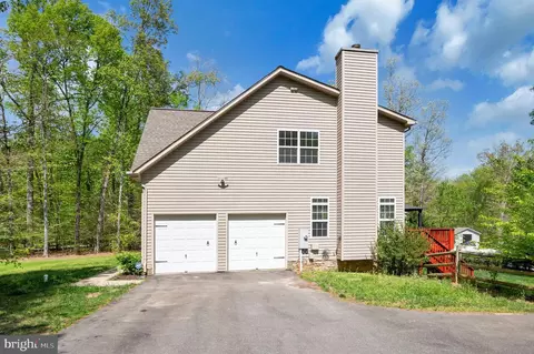Exterior - 64 Macgregor Ridge Rd, Stafford, VA 22554 photo 4 of 15