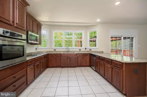 Kitchen - 64 Macgregor Ridge Rd, Stafford, VA 22554 photo 4 of 5