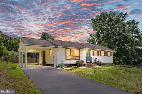 1017 Perry St, Fredericksburg, VA 22405