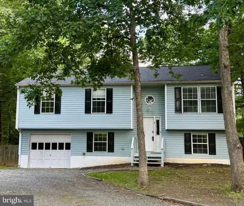 6 Glade Dr, Stafford, VA 22556