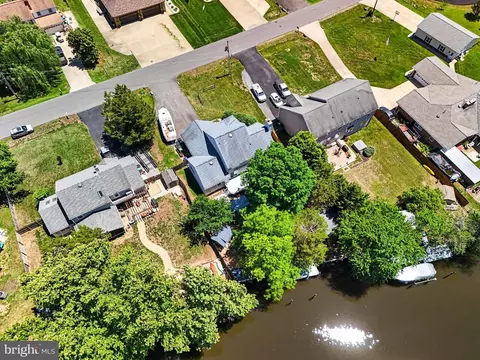 1014 Potomac Dr, Stafford, VA 22554