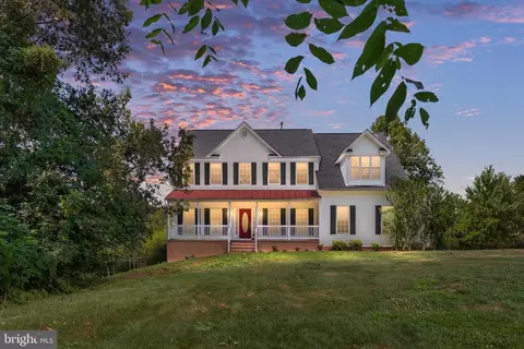 231 Crown Manor Dr, Stafford, VA 22556