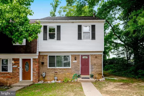 1229 Thomas Jefferson Pl, Fredericksburg, VA 22405
