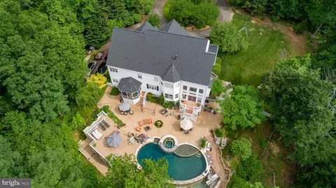 30 Wentworth Dr, Fredericksburg, VA 22406