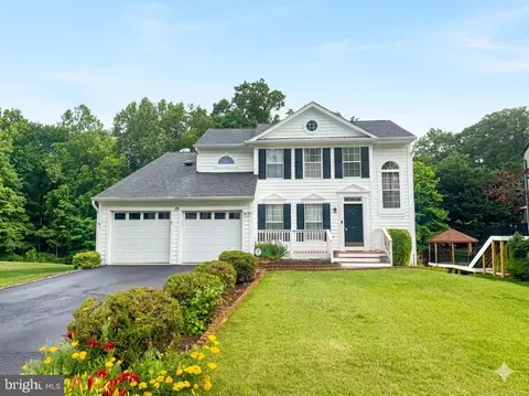 19 Puritan Pl, Stafford, VA 22554