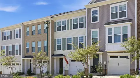 438 Boxelder Dr #103, Stafford, VA 22554