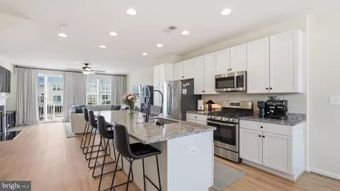 438 Boxelder Dr #103, Stafford, VA 22554