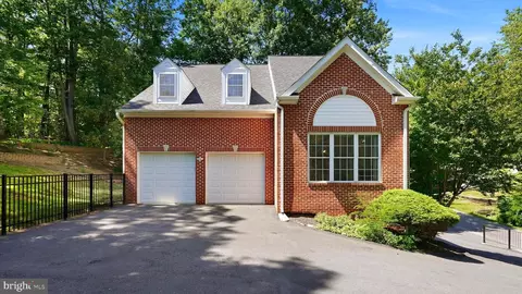 2311 Harpoon Dr, Stafford, VA 22554
