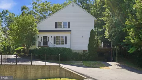 2311 Harpoon Dr, Stafford, VA 22554