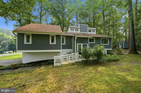 1101 Aquia Dr, Stafford, VA 22554