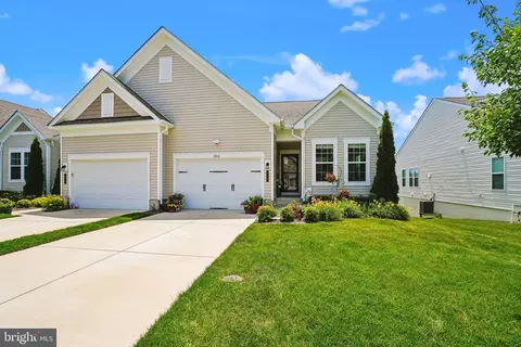 266 Long Point Dr, Fredericksburg, VA 22406