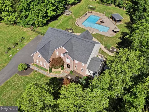 99 Brookesmill Ln, Stafford, VA 22554