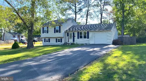 33 Bryant Blvd, Stafford, VA 22556
