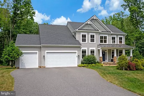 68 Bronco Ln, Fredericksburg, VA 22406