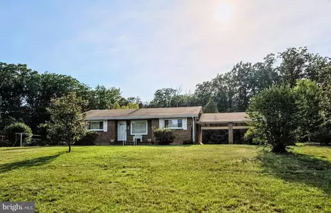 168 Greenbank Rd, Fredericksburg, VA 22406