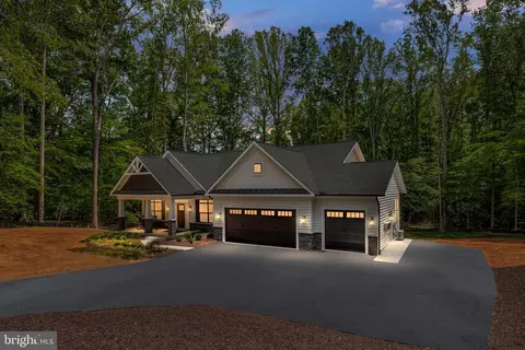 142 Chesapeake Dr, Stafford, VA 22554