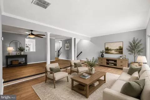 107 W Park Dr, Stafford, VA 22554