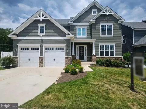 416 Crab Apple Dr, Stafford, VA 22554
