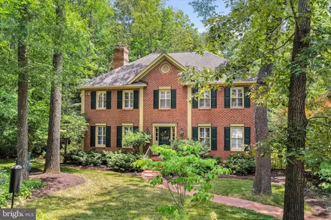 29 Tally Ho Dr, Fredericksburg, VA 22405