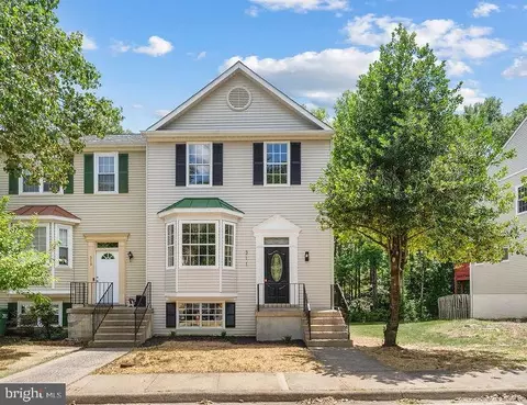 311 Crossing Rd, Fredericksburg, VA 22406