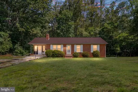 29 Ebenezer Church Rd, Stafford, VA 22556