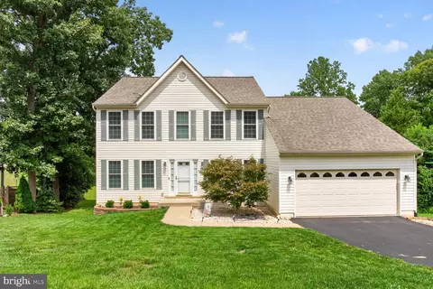 5 Oliver Ct, Fredericksburg, VA 22406