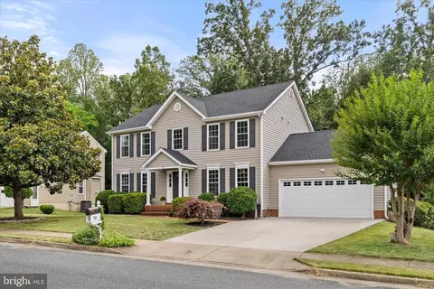 70 Greenhill Ln, Fredericksburg, VA 22405
