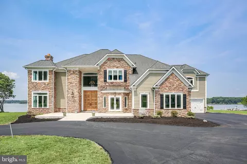 270 Thorny Point Rd, Stafford, VA 22554