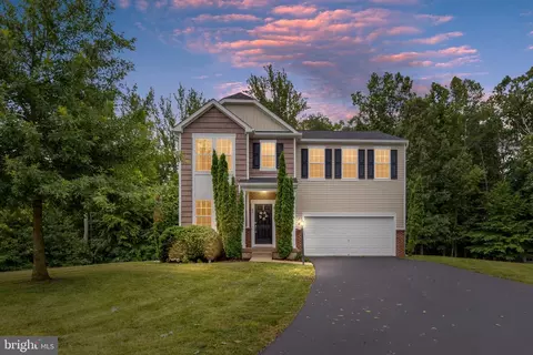 89 Charter Gate Dr, Fredericksburg, VA 22406