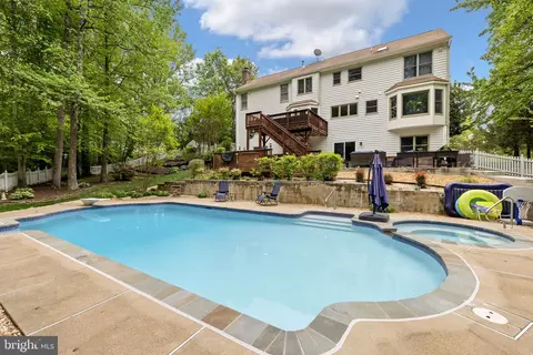 100 Boscobel Rd, Fredericksburg, VA 22405