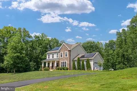 40 Boxwood Dr, Fredericksburg, VA 22406
