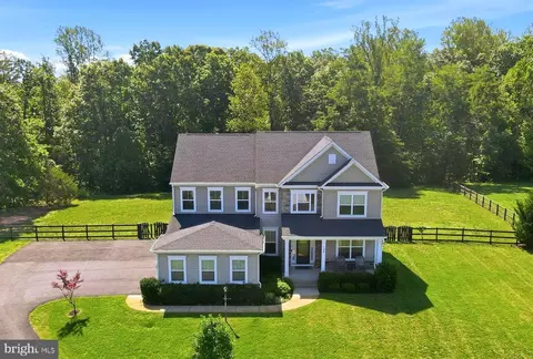 124 Brooke Point Ct, Stafford, VA 22554