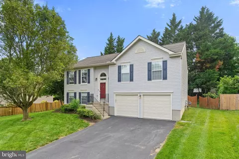 3 Leather Bark Ct, Stafford, VA 22554