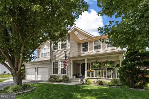 27 Hamstead Rd, Fredericksburg, VA 22405