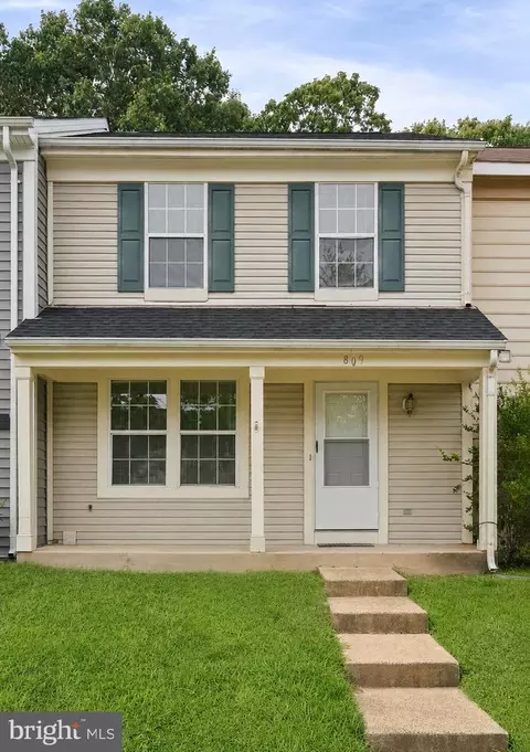 809 Knollwood Ct, Stafford, VA 22554