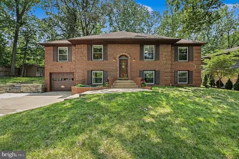 2021 Buoy Dr, Stafford, VA 22554