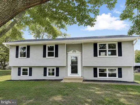 210 Austin Dr, Stafford, VA 22556