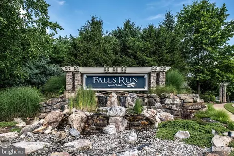 22 Chantilly Pl, Fredericksburg, VA 22406