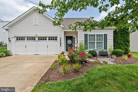 35 Battery Point Dr, Fredericksburg, VA 22406