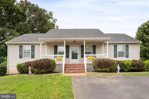 7 Cory Ct, Stafford, VA 22554