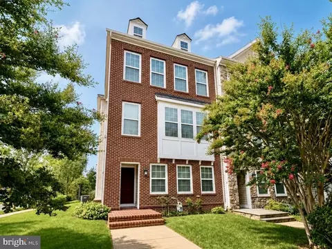 100 Blackgum Ct, Stafford, VA 22554