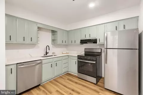 227 Overlook Ct, Fredericksburg, VA 22405