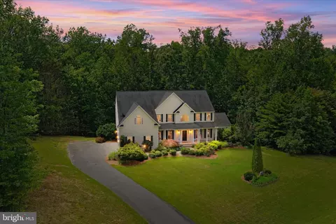 37 Serene Hills Dr, Fredericksburg, VA 22406