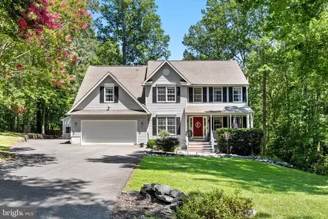300 Sandy Ridge Rd, Fredericksburg, VA 22405